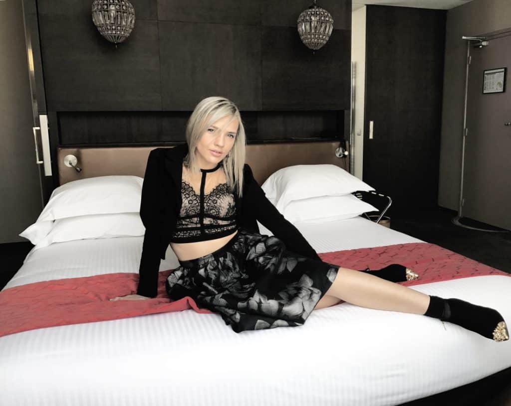 Ingrid Lima in paris fashion week luxury life amazing hotel Etoile Saint Honore by Happy Culture