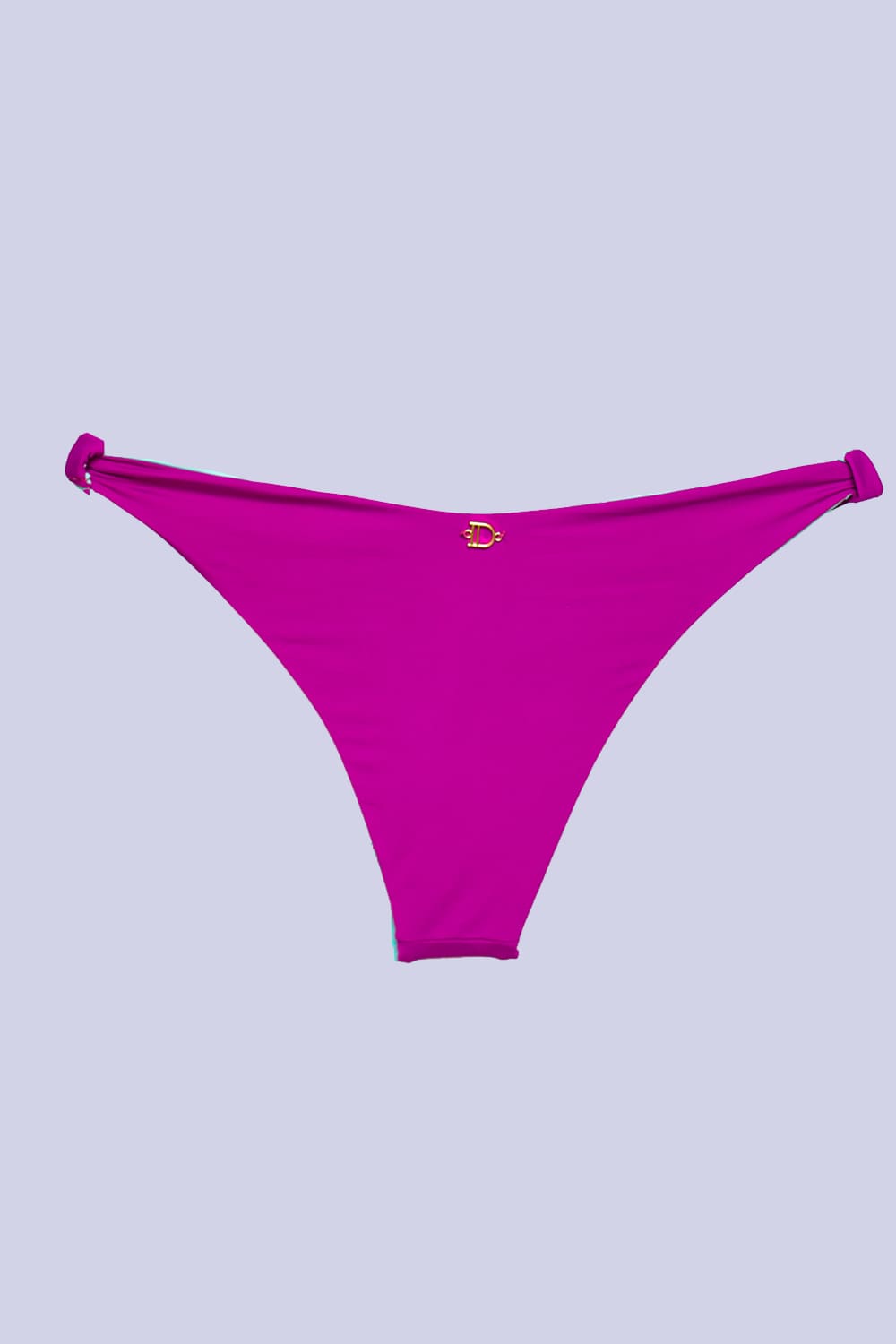 tanga de bikini en la espalda con el icono de la marca IDswimwear